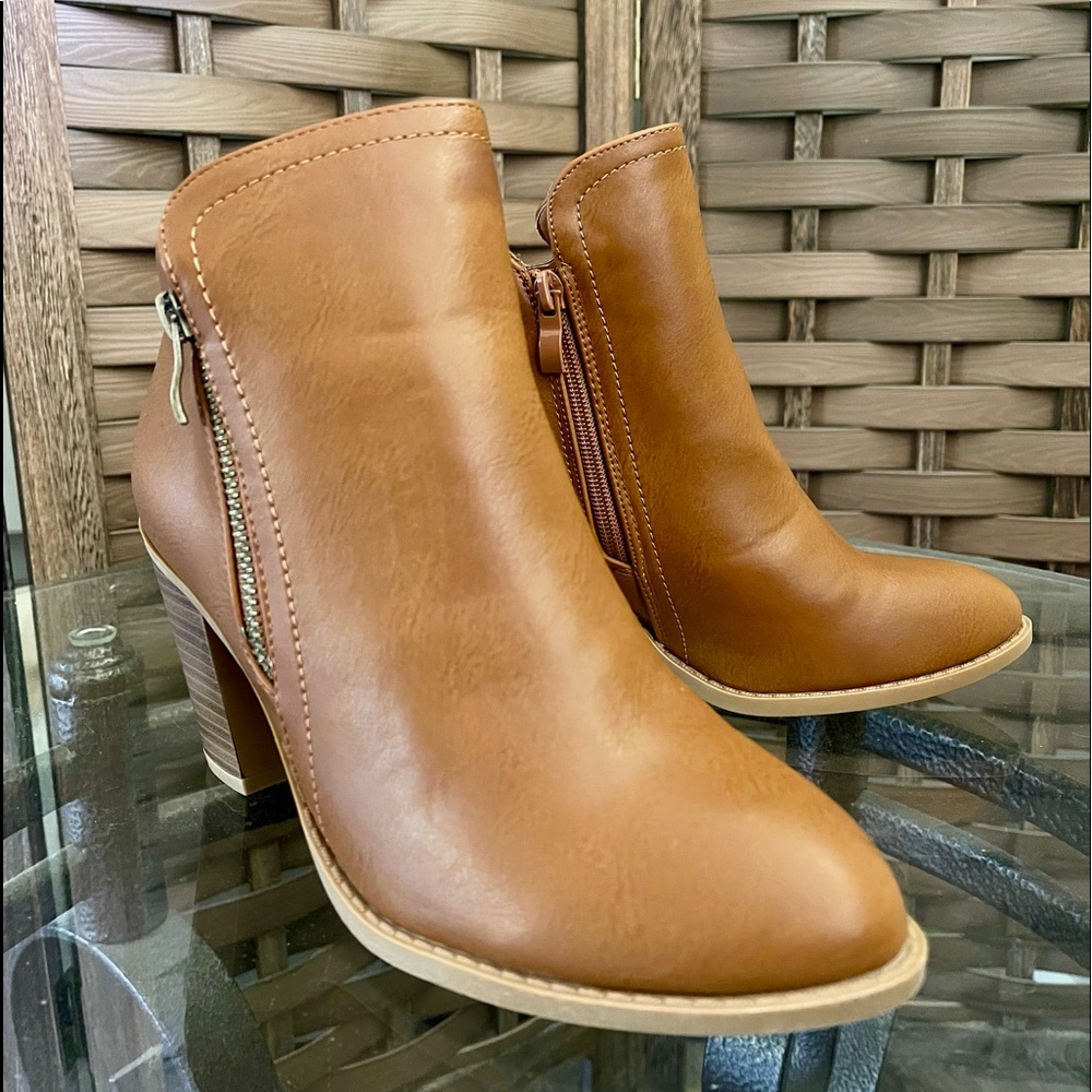 TOP Moda Dave Side Zipper Ankle Booties, Brown, Size 8